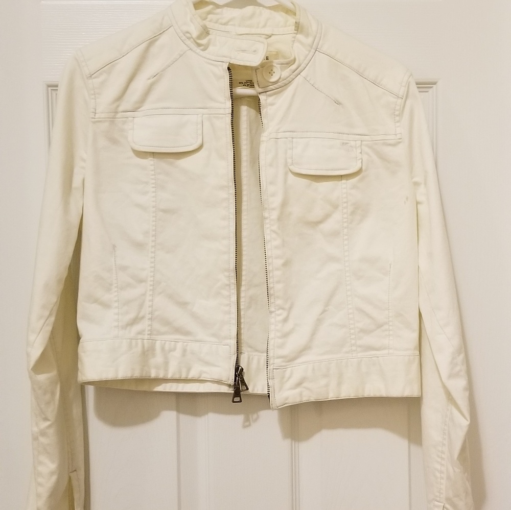 Abercrombie & Fitch White cropped jean jacket